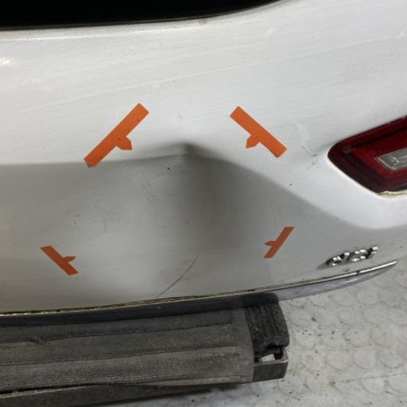 Malle/Hayon arriere RENAULT CLIO 4 Photo n°5