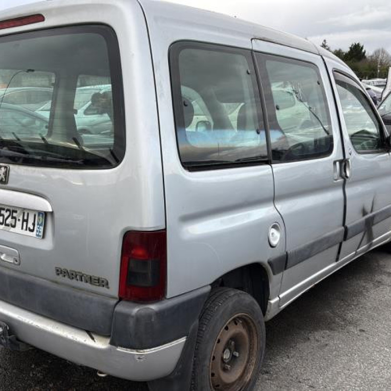 Calandre PEUGEOT PARTNER 1 Photo n°7