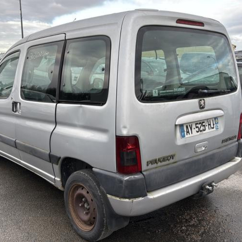 Calandre PEUGEOT PARTNER 1 Photo n°8