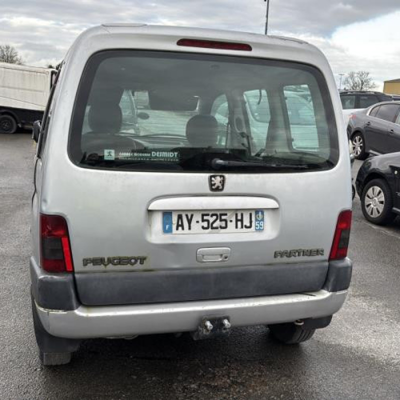 Calandre PEUGEOT PARTNER 1 Photo n°9