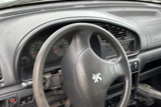 Calandre PEUGEOT PARTNER 1
