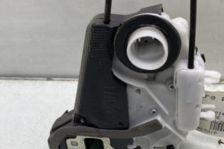Serrure arriere gauche TOYOTA YARIS 3