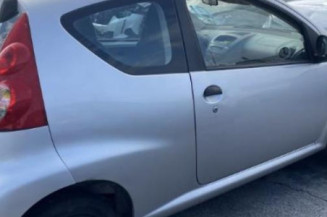 Serrure avant gauche PEUGEOT 107