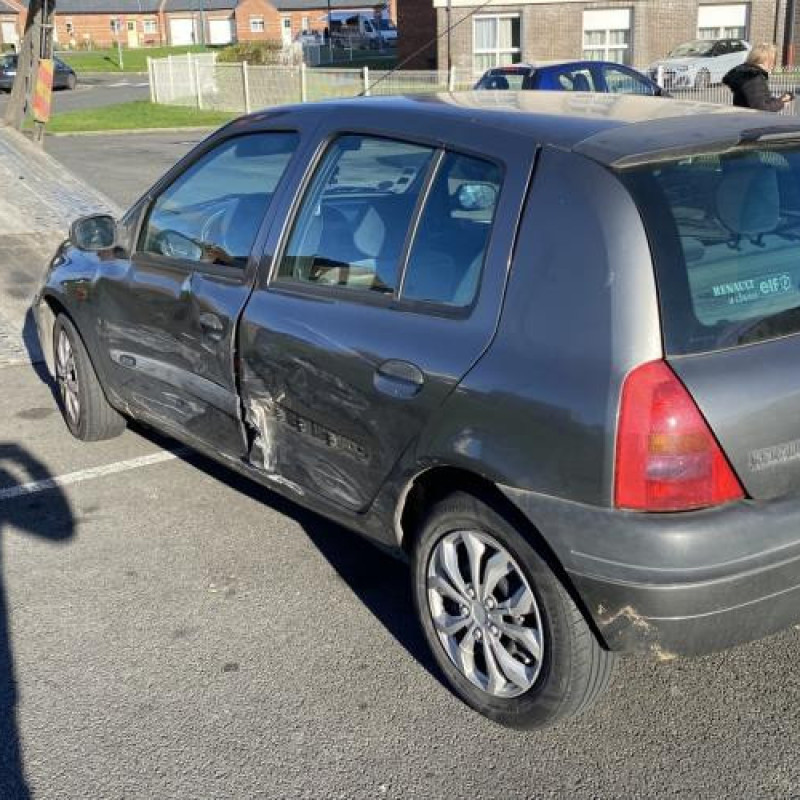 Moteur RENAULT CLIO 2 Photo n°7