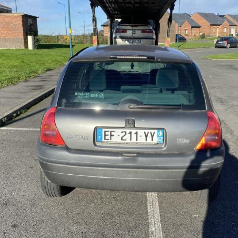 Moteur RENAULT CLIO 2 Photo n°9