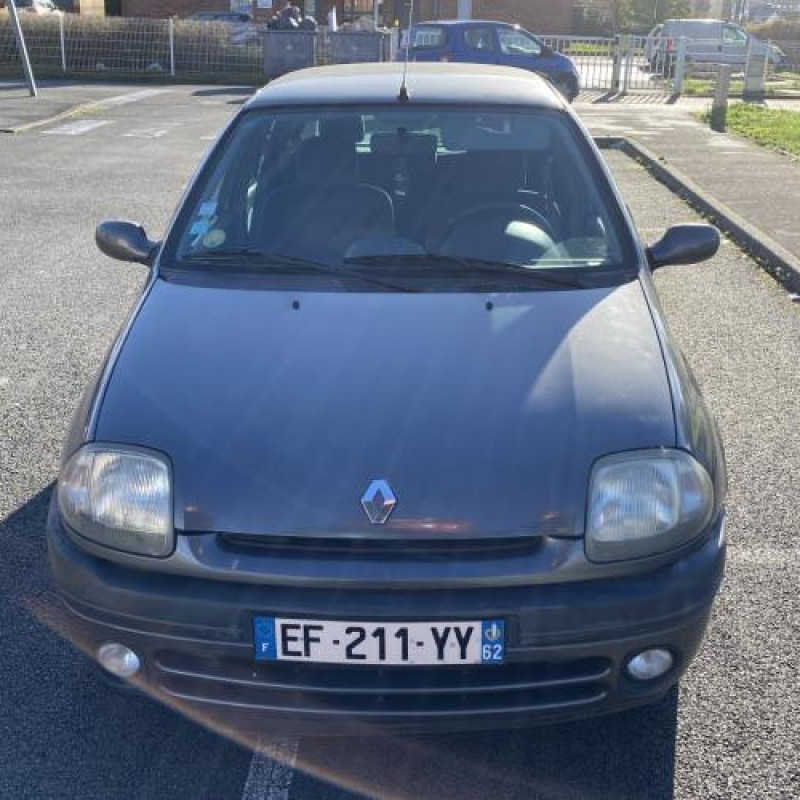 Moteur RENAULT CLIO 2 Photo n°10