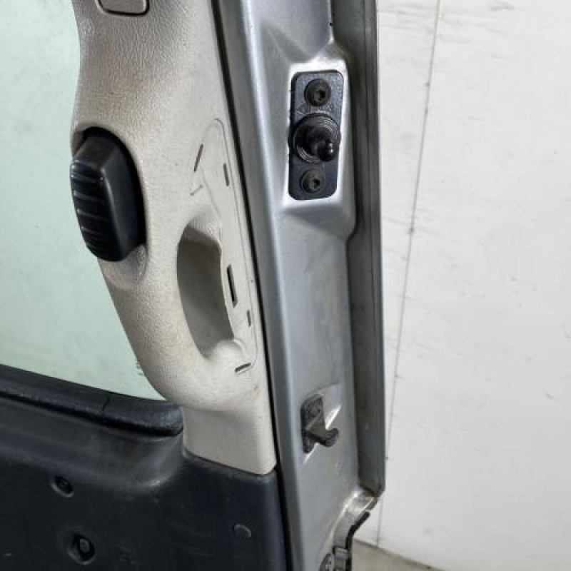 Porte laterale gauche PEUGEOT PARTNER 1 Photo n°5