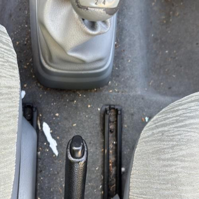 Pretensionneur de ceinture avant droit RENAULT TWINGO 1 Photo n°14
