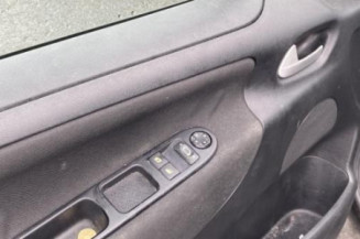 Pompe à carburant PEUGEOT 207