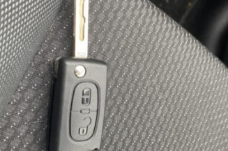 Pompe à carburant PEUGEOT 207