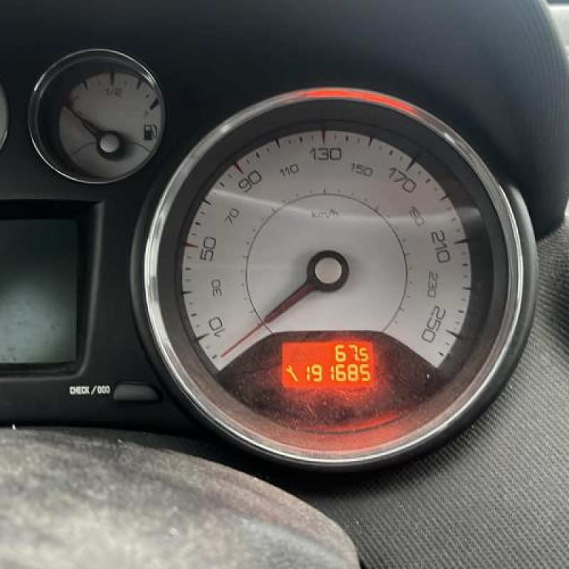 Calculateur PEUGEOT 308 1 Photo n°7