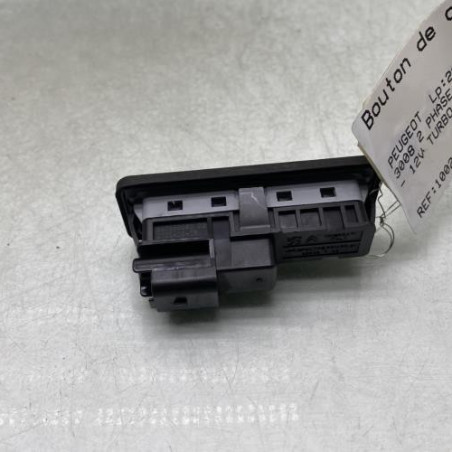 Bouton de coffre PEUGEOT 3008 2