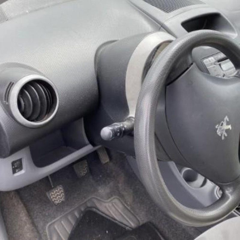 Bras essuie glace arriere PEUGEOT 107 Photo n°15