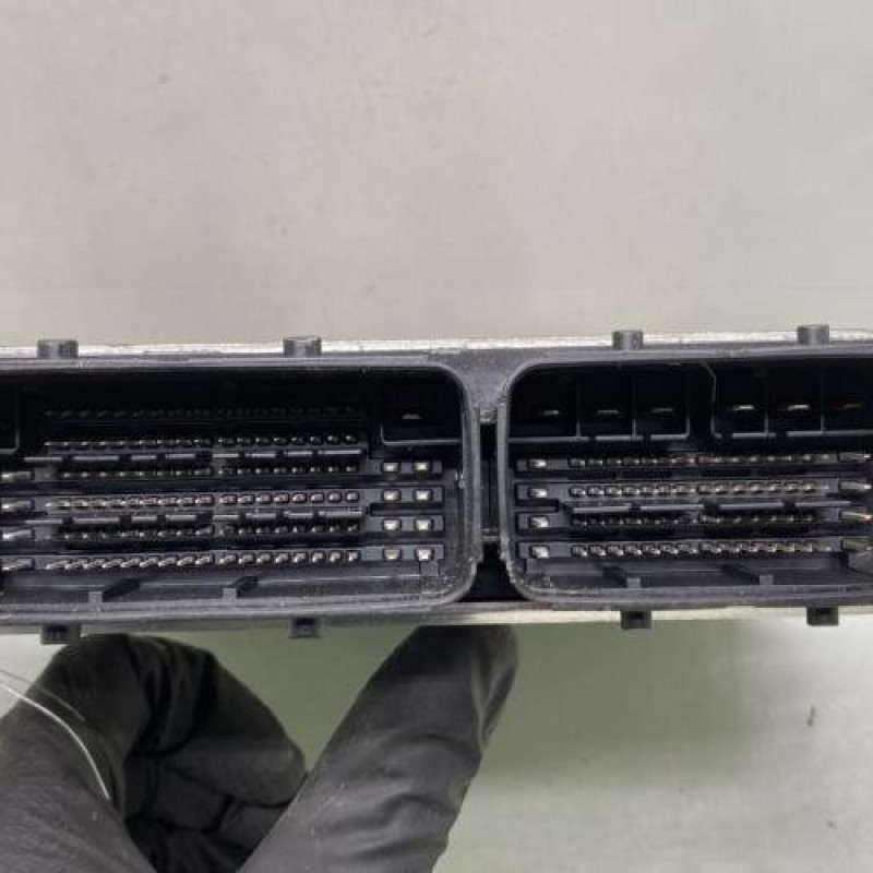 Calculateur moteur CITROEN C4 2 Photo n°3