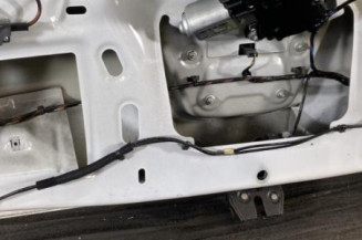 Malle/Hayon arriere OPEL ASTRA J