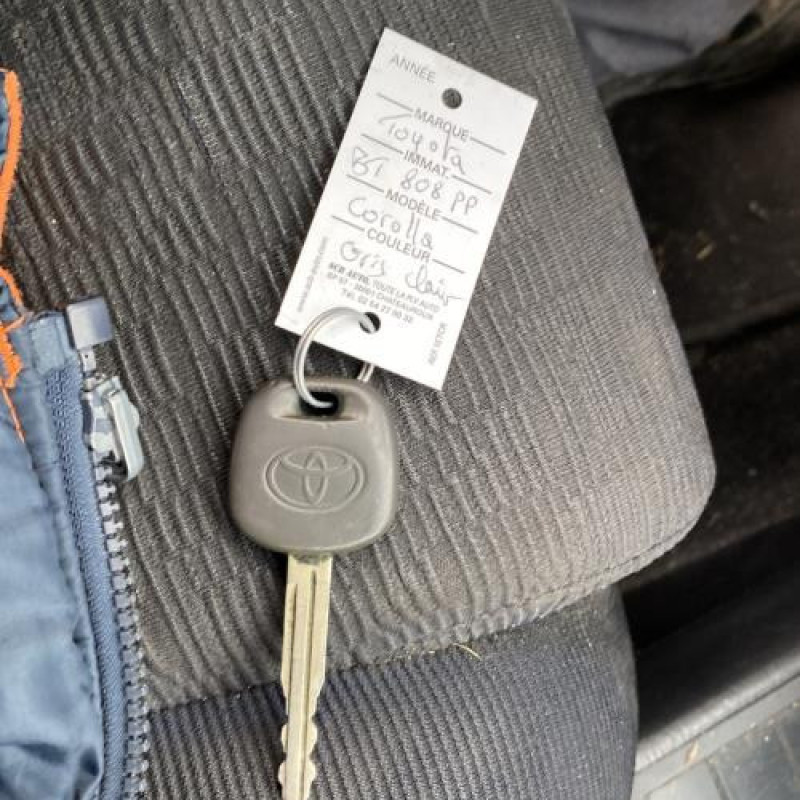 Porte avant gauche TOYOTA COROLLA VERSO 1 Photo n°17