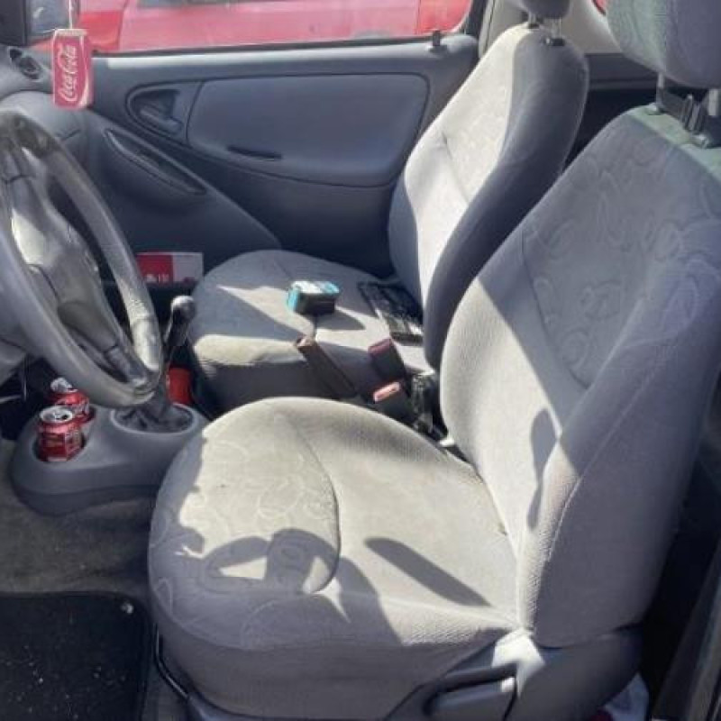 Compteur TOYOTA YARIS 1 Photo n°15