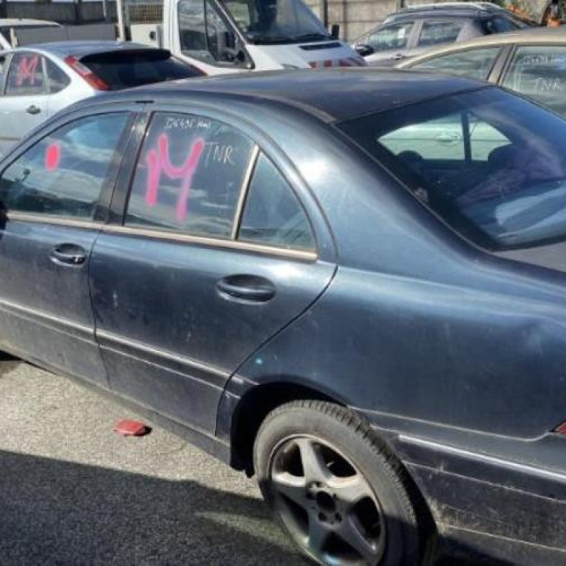 Aile avant droit MERCEDES CLASSE C 203 Photo n°12