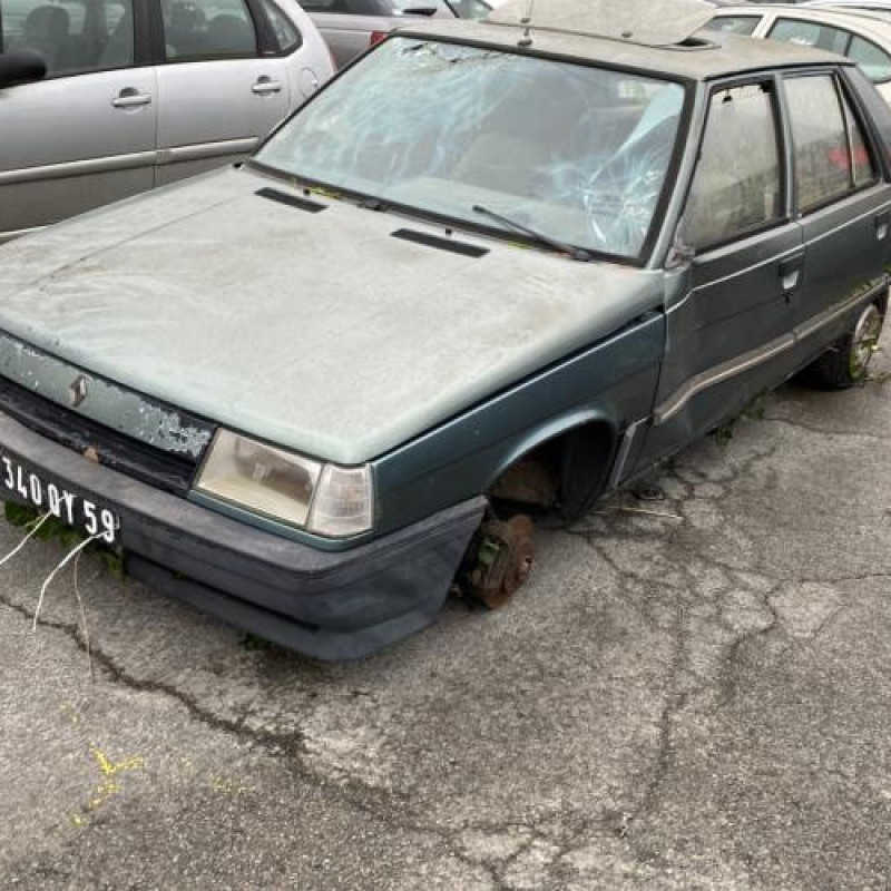 Porte avant droit RENAULT R11 Photo n°8