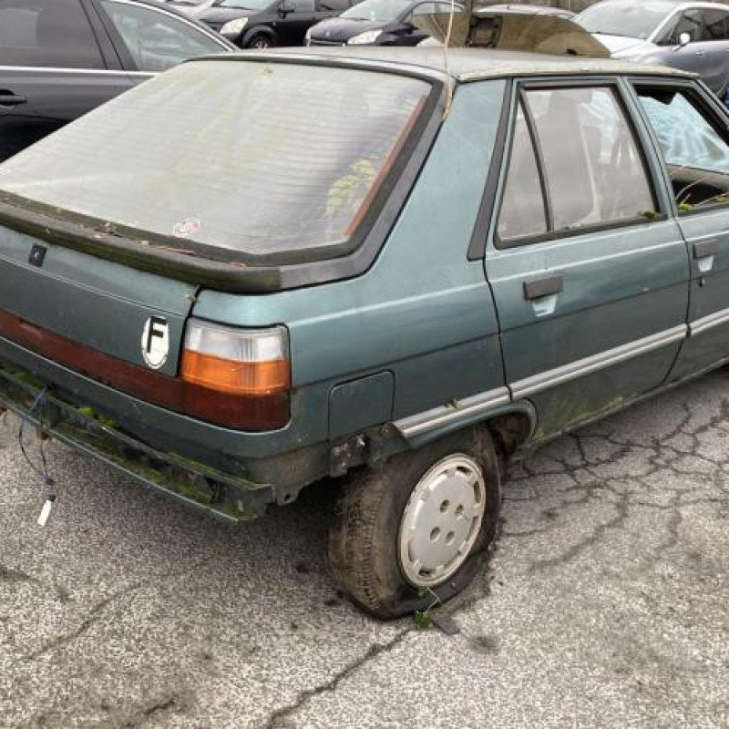 Porte avant droit RENAULT R11 Photo n°10