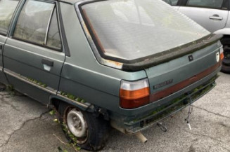 Porte avant droit RENAULT R11