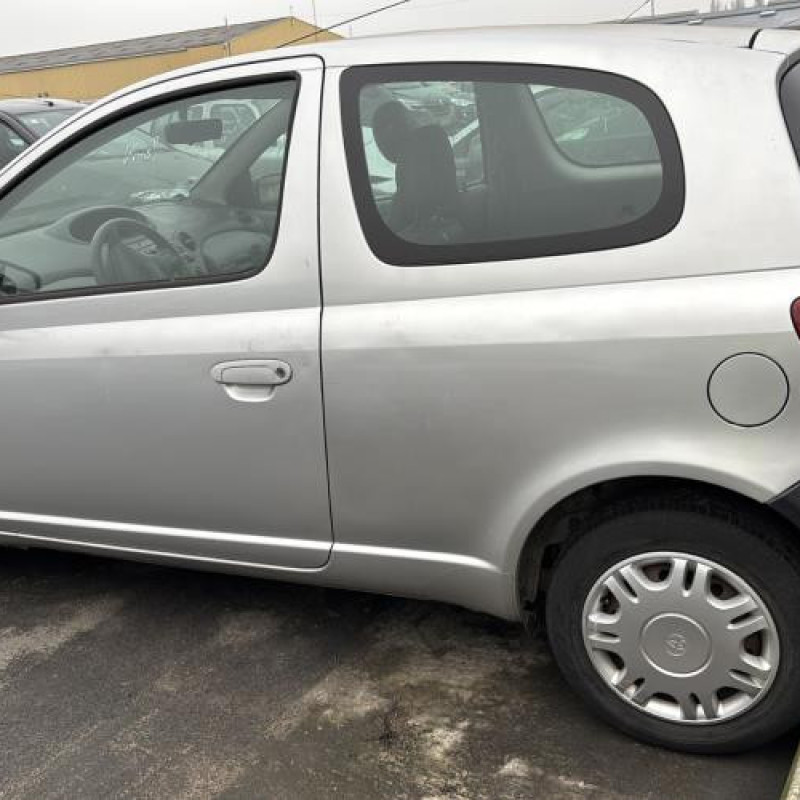 Feu arriere principal droit (feux) TOYOTA YARIS 1 Photo n°10