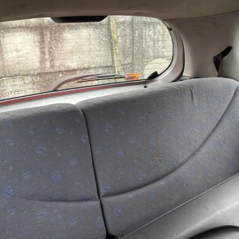 Feu arriere principal droit (feux) TOYOTA YARIS 1 Photo n°13