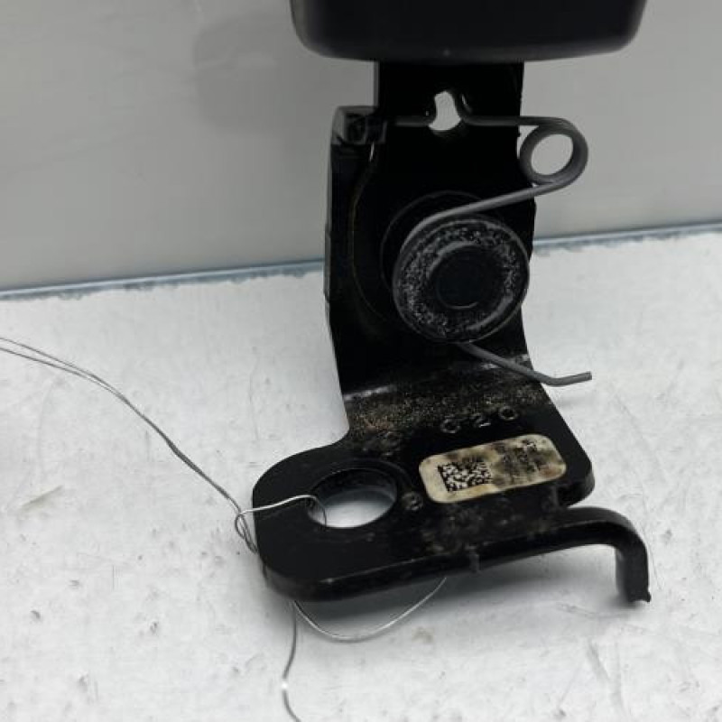 Attache ceinture arriere gauche BMW X3 F25 Photo n°2