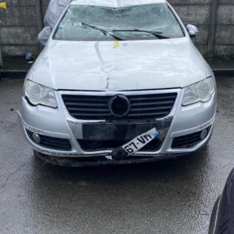 Feu arriere principal droit (feux) VOLKSWAGEN PASSAT 5 Photo n°12