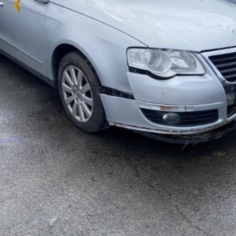 Feu arriere principal droit (feux) VOLKSWAGEN PASSAT 5 Photo n°13