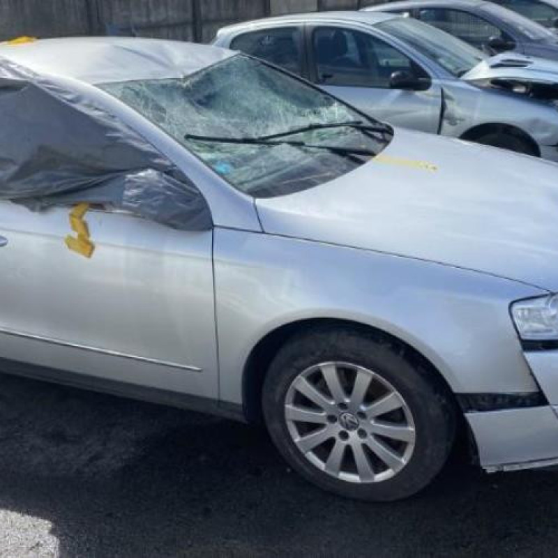 Feu arriere principal droit (feux) VOLKSWAGEN PASSAT 5 Photo n°19