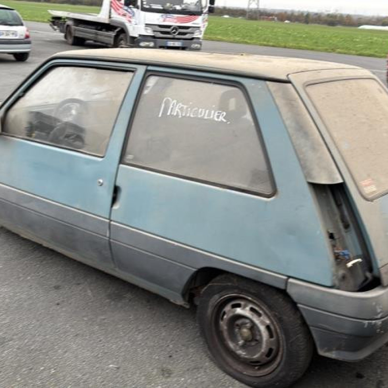 Calandre RENAULT SUPER 5 Photo n°8