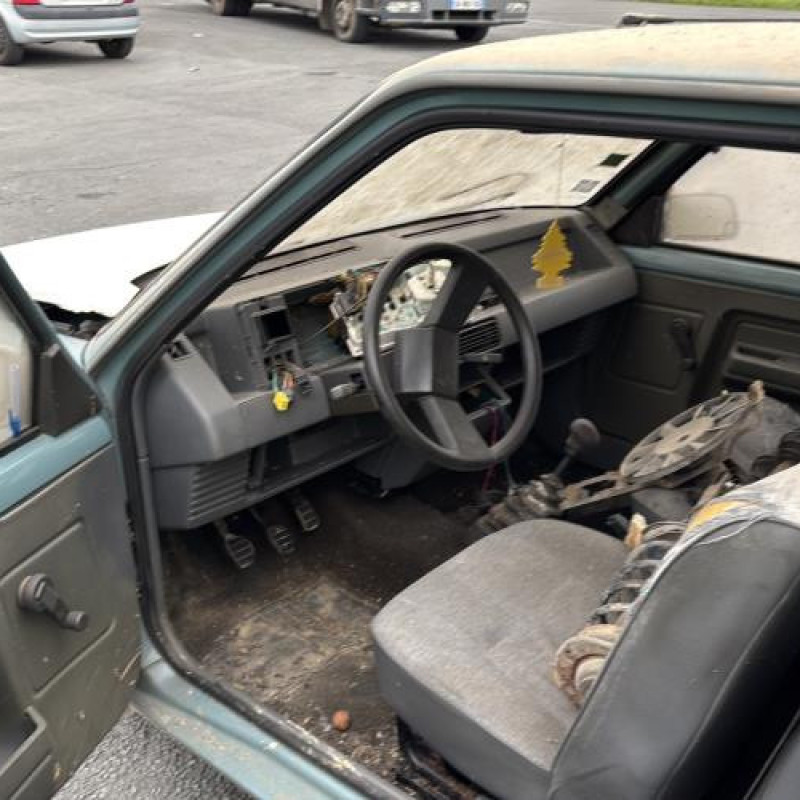 Calandre RENAULT SUPER 5 Photo n°9