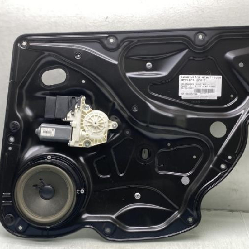 Leve vitre electrique arriere droit VOLKSWAGEN PASSAT 5 Photo n°1