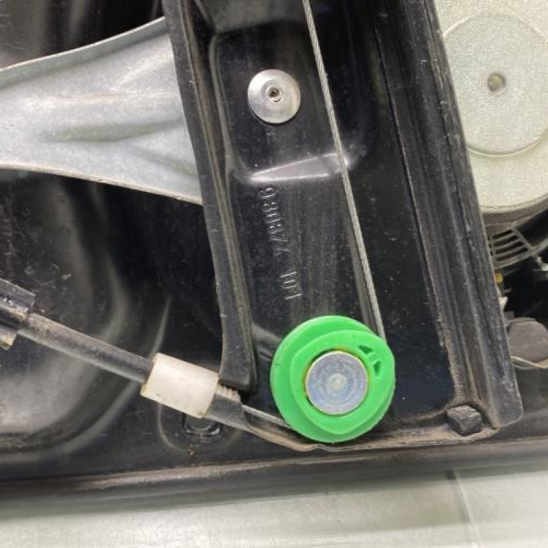 Leve vitre electrique avant droit VOLKSWAGEN PASSAT 5 Photo n°4
