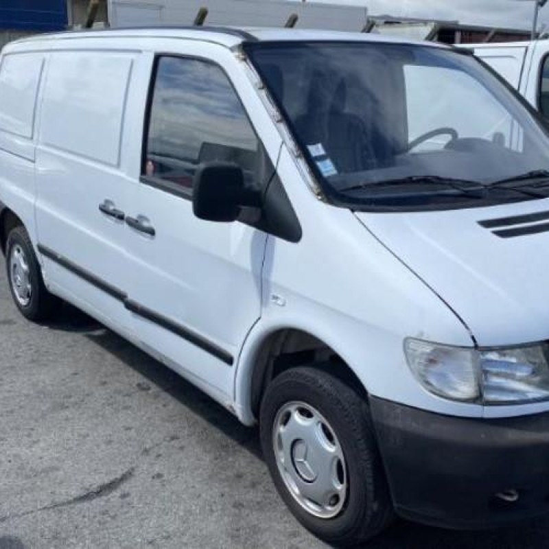 Calandre MERCEDES VITO 638 Photo n°5