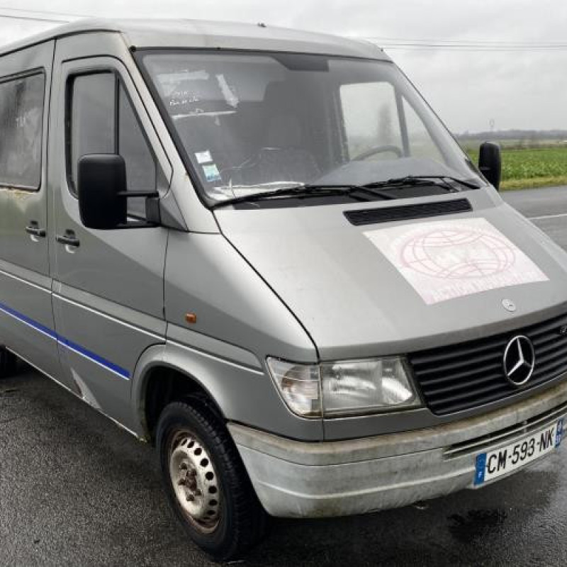 Calandre MERCEDES SPRINTER 1 Photo n°6