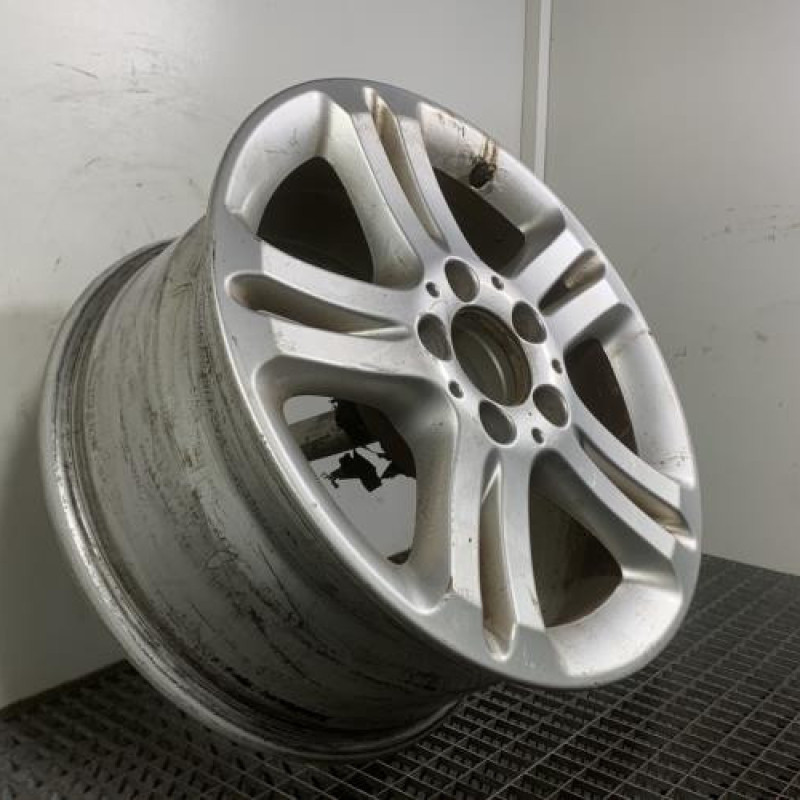 Jante MERCEDES CLASSE E 211 Photo n°3