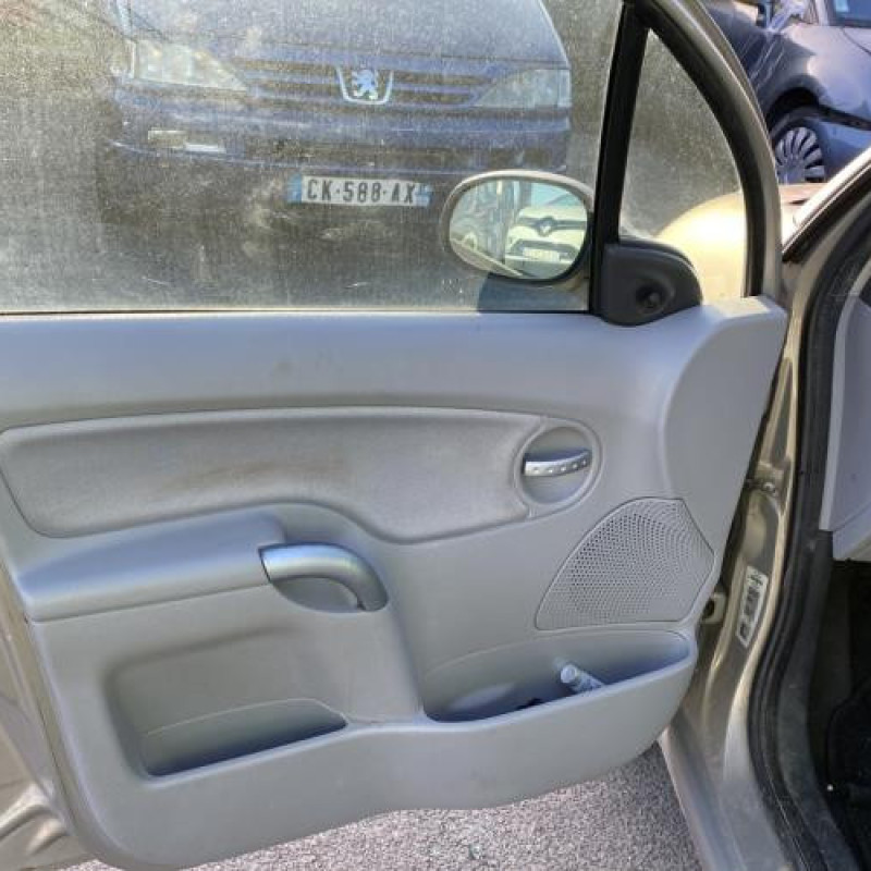 Malle/Hayon arriere CITROEN C3 1 Photo n°20