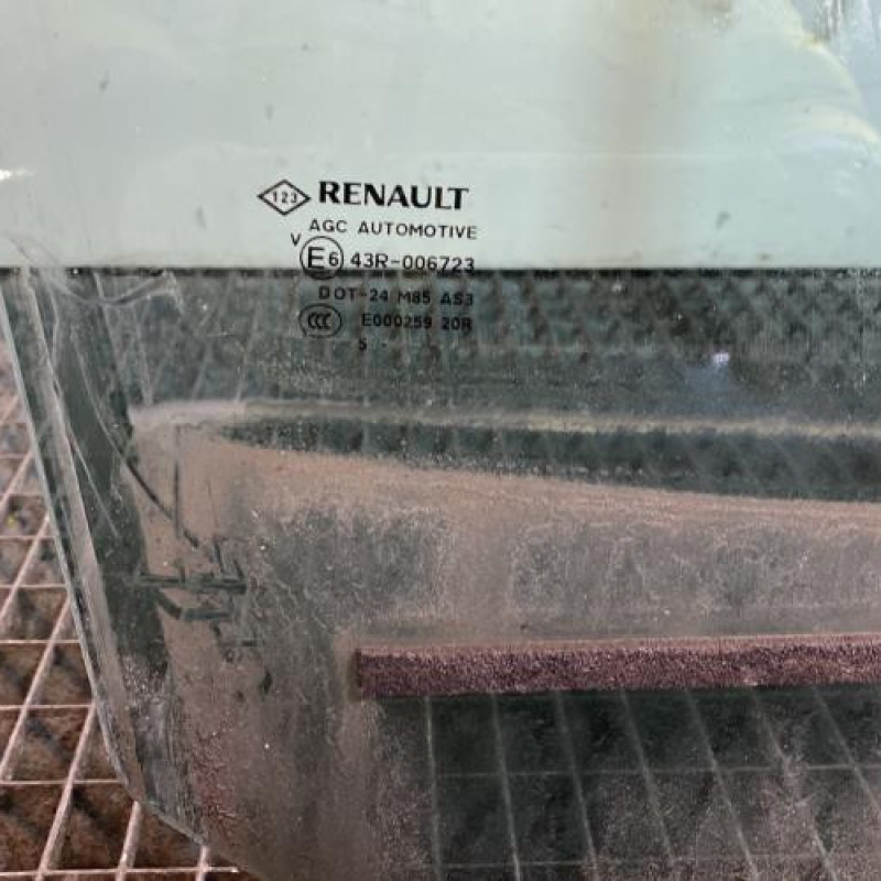 Vitre arriere droit RENAULT SCENIC 3 Photo n°5