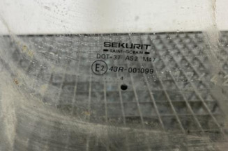Vitre avant droit PEUGEOT BOXER 2