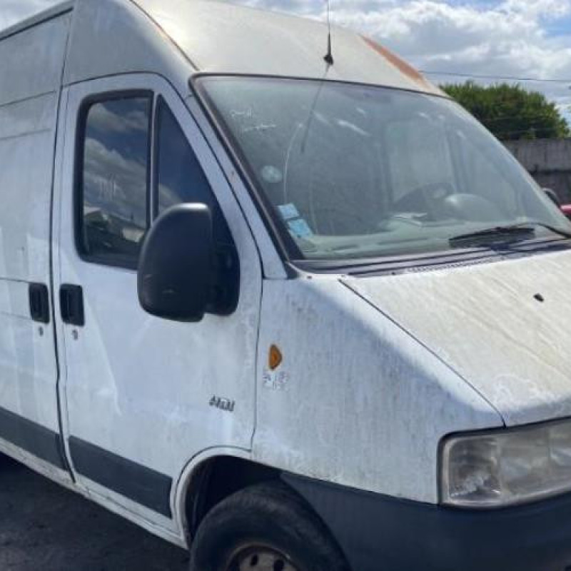 Vitre avant droit PEUGEOT BOXER 2 Photo n°10