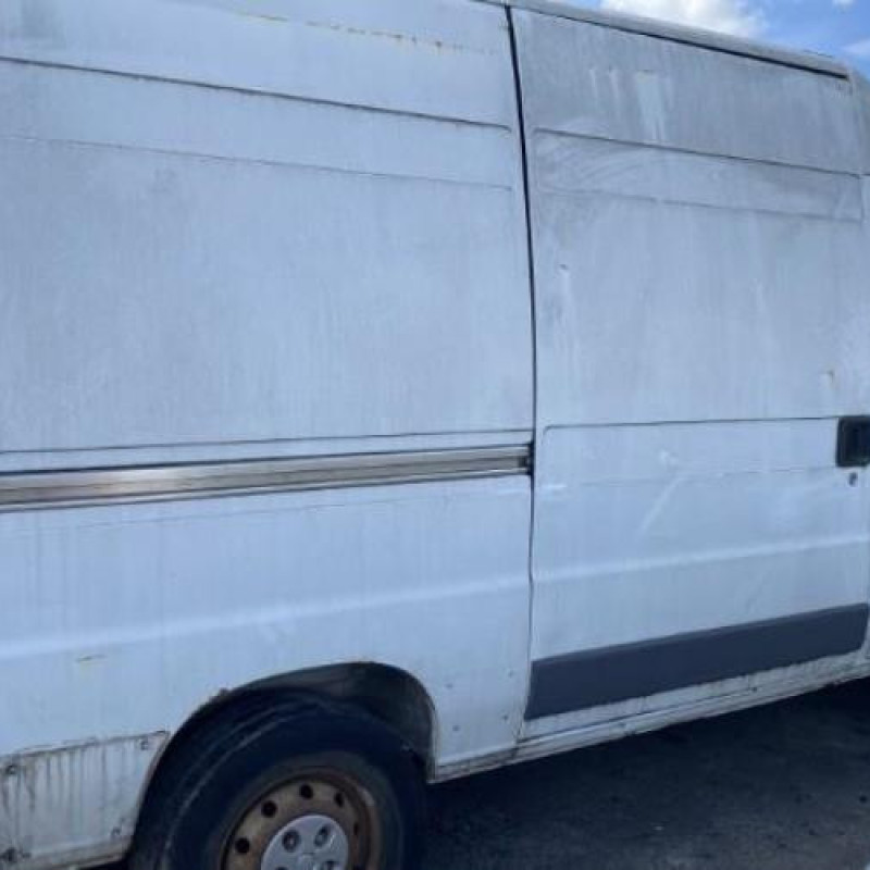 Vitre avant droit PEUGEOT BOXER 2 Photo n°15