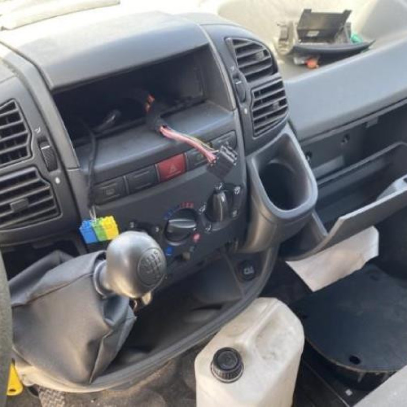 Vitre avant droit PEUGEOT BOXER 2 Photo n°18