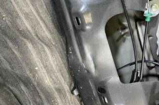Malle/Hayon arriere FORD FIESTA 5