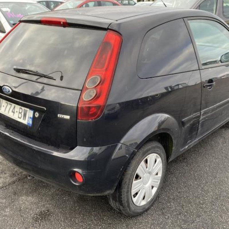 Malle/Hayon arriere FORD FIESTA 5 Photo n°15