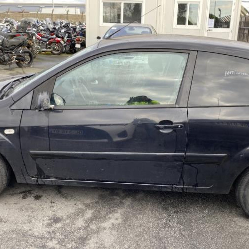 Malle/Hayon arriere FORD FIESTA 5 Photo n°19