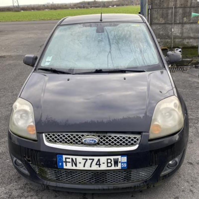 Malle/Hayon arriere FORD FIESTA 5 Photo n°20