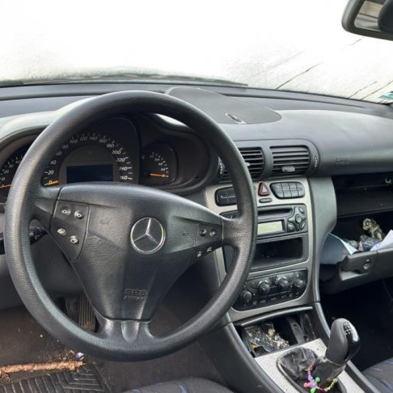 Feu arriere principal droit (feux) MERCEDES CLASSE C 203 COUPE SPORT Photo n°14