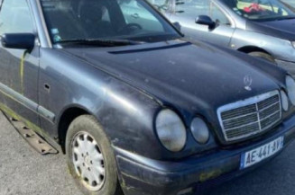 Feu arriere principal droit (feux) MERCEDES CLASSE E 210